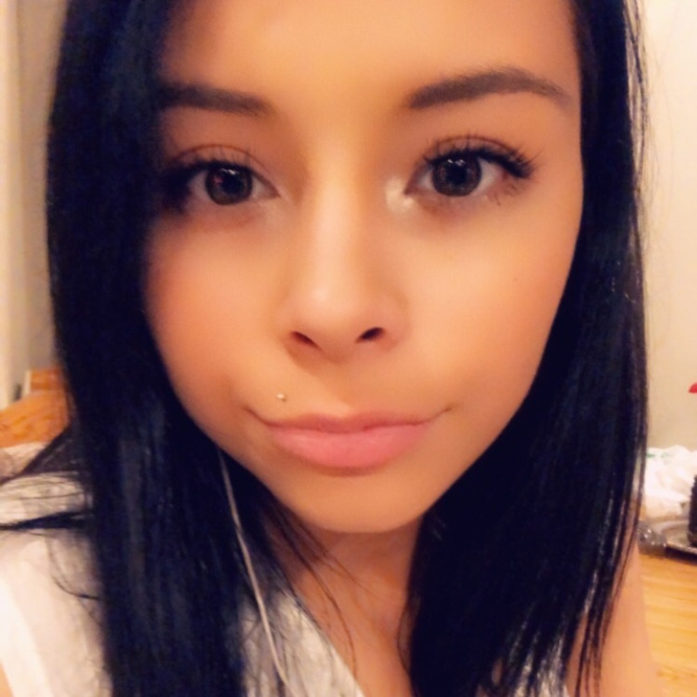 Meet your Posher, Alexandra